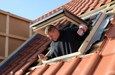 Pose de fenêtres de toit Velux à Sundhouse